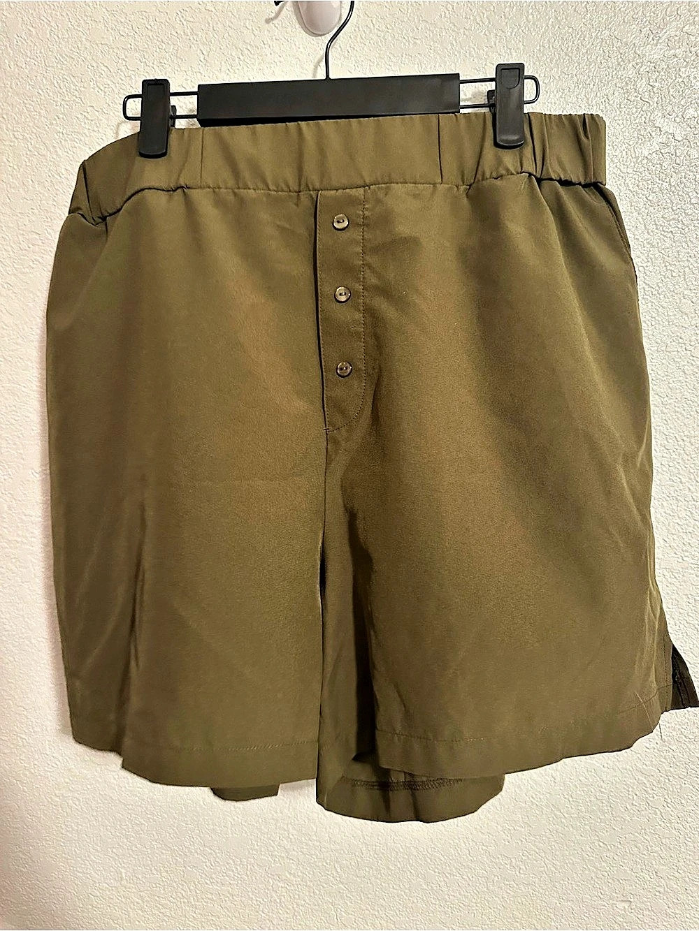 ASOS Athletic Shorts in olive green US 10
